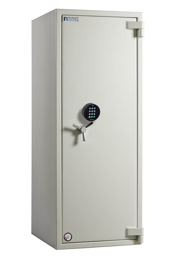 The Dudley Safes Europa EUR3 size 7e is the largest in this range of euro grade 3, insurance approved security safes. Perfect as a commercial safe ,jewellers safe or even a large safe for the home. It comes with a single electronic combination code lock, but, can be furnished with a secondary lock. It is also available as an installed safe with key lock too!.