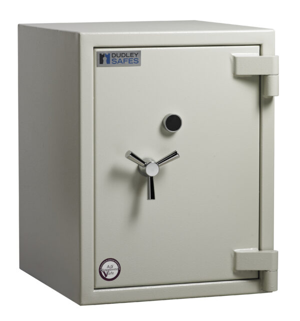 The Dudley Safes Europa Grade 3 size 3 is euro grade 3 insurance approved security safe that is used as a safe for the home and commercial safe and retailer safe. Itsfireresistant for 45minutes and fitted with a class B key lock.