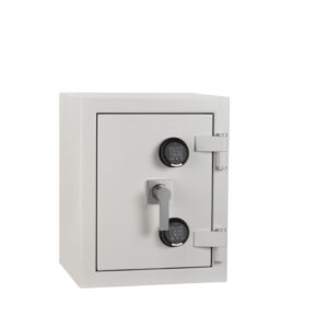 The De Raat Prisma Grade 5 size 1ee is a euro grade 5 commercial safe that is a suitable as a retail safe, general security safe and safe for the home. It has a 30 minute LPS30 fire certificate for paper records. Supplied with twin electronic code locks, it is also available with twin key locks or key and digital locking.