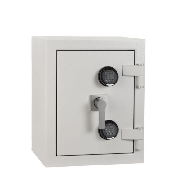 The De Raat Prisma Grade 5 size 1ee is a euro grade 5 commercial safe that is a suitable as a retail safe, general security safe and safe for the home. It has a 30 minute LPS30 fire certificate for paper records. Supplied with twin electronic code locks, it is also available with twin key locks or key and digital locking.