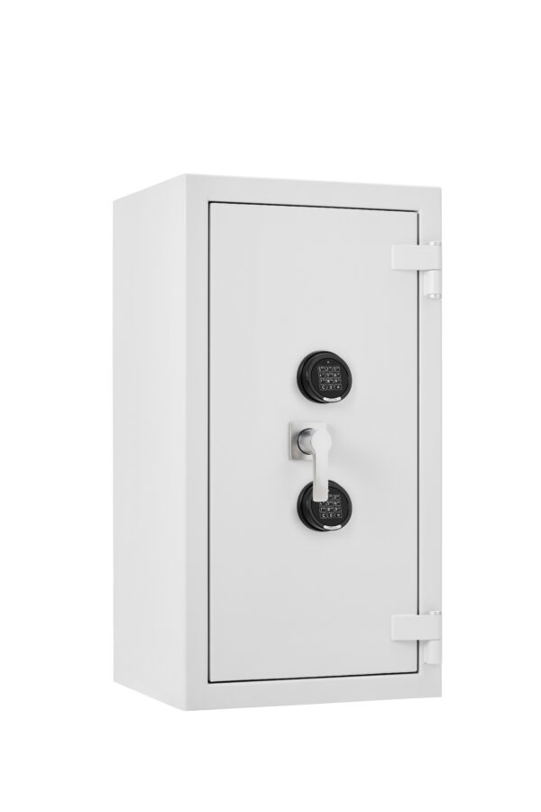 This is the De Raat Prisma grade 5 size 3ee high security safe. It is a euro grade 5, £100,000 cash rated commercial safe for up to £1m of jewellery. Perfect for a jewellers safe or even a safe for the home. Furnished with 2 shelves and secured by means of two electronic combination code locks. It is also available with twin key locks or key and electronic digital locks.