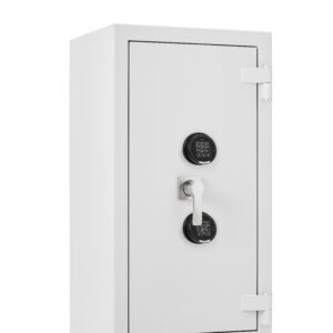 The De Raat Prisma Grade 4 size 4ee is a euro grade 4 seurity safe that is ideal as a retail safe, Commercial safe and safe for the home. Supplied with 2 shelves and furnished with 2 electronic code locks. This size is also available with twin key lock or key and digital lock.