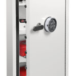 The Phoenix safe SS1460 Series Fortress pro, SS1465E is a high quality, fire and burglary security safe, This comes ready fitted with a VdS electronic code lock.