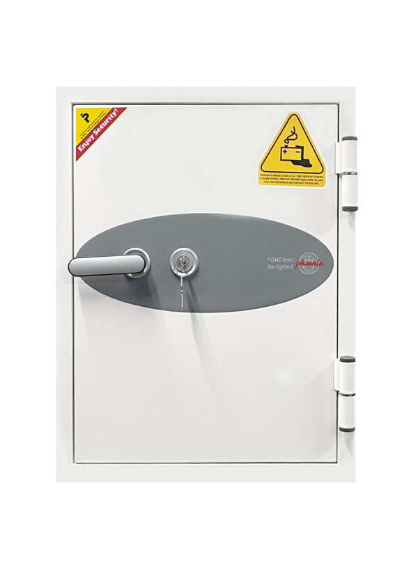 The Phoenix Safe BS0440 Series Battery Fighter BS0441K isa £2500 cash rated fire safe, supplied with power points to charge Lithium ion batteries. This comes with a smoke detector and is secured by a high quality key lock.
