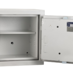 Image shows factory fitted De Raat Watch winder hole.