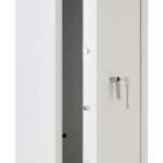 The De Raat Prisma Grade 3 size 7 is a £35,000 rated Commercial or jeweller safe with large capacity. This uses a VdS KEY LOCK.
