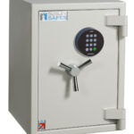 The Dudley Safe Europa Grade 0 size 2e is a popular safe for the home or office safe. It has Euro grade 0, £6000 cash rating. This comes with a heavy duty electronic code lock.