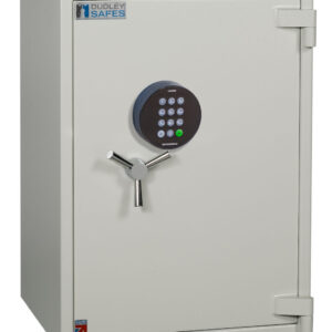 The Dudley Europa Grade 0 EUR0 size 4e offers great size in this heavy duty retailer safe or even safe for the home or office safe. It comes with a durable electronic code lock.