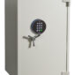 The Dudley Europa euro grade 0 EUR0 Size 5E offers excellent storage in this high quality commercial cash safe. It comes with a durable electronic code lock.