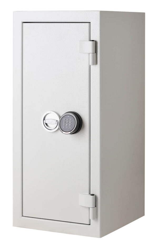 De Raat Prisma Grade 2 size 5e security safe with door closed. Ideal retail safe with electronic lock,