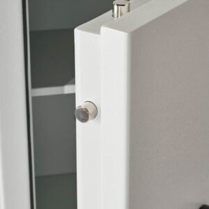 The De Raat safe has excellent build quality. This shows the locking bolts at the side and top of its door.